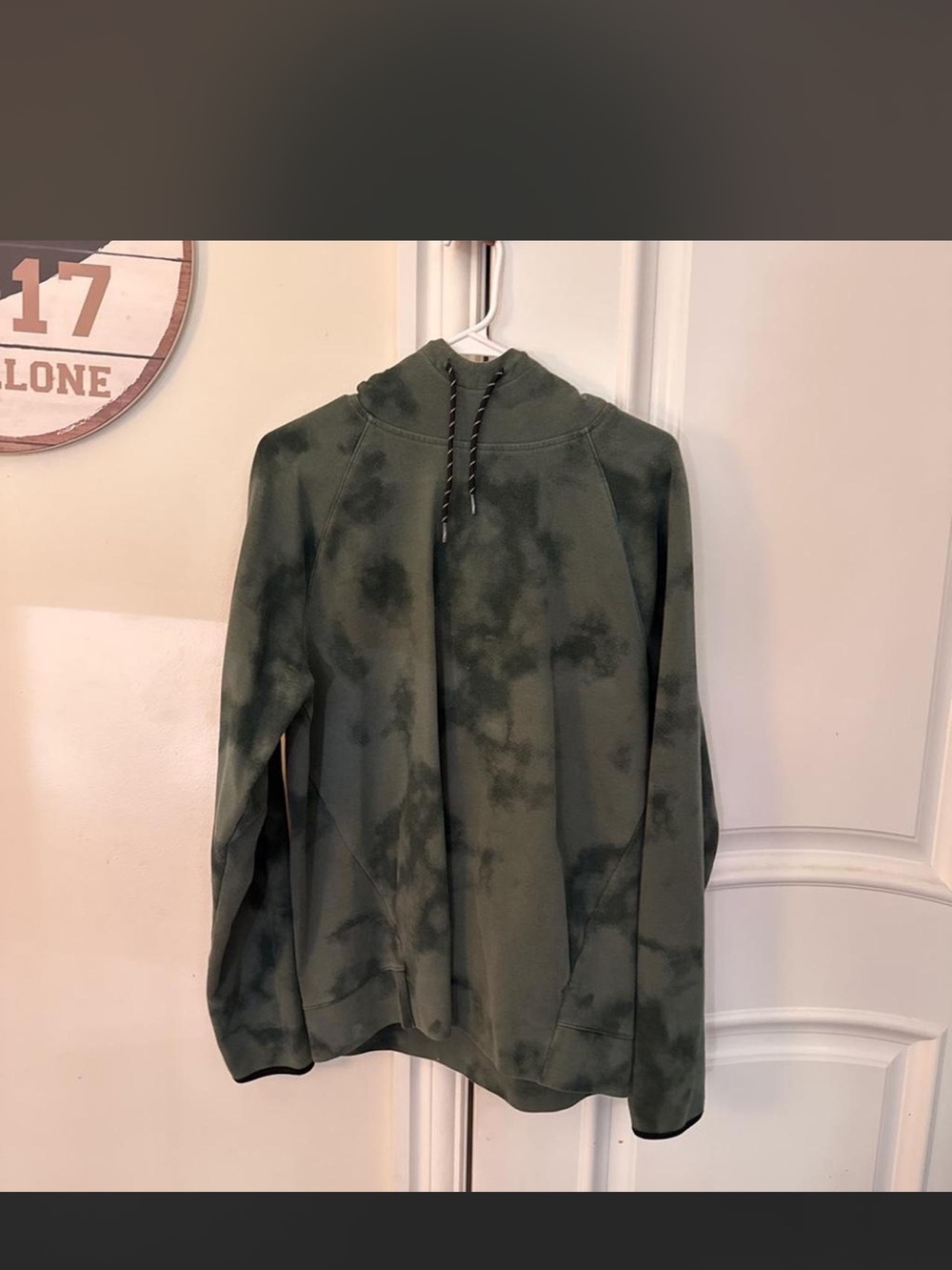 Old Navy Olive Green Tie-Dye Hoodie Sweatshirt